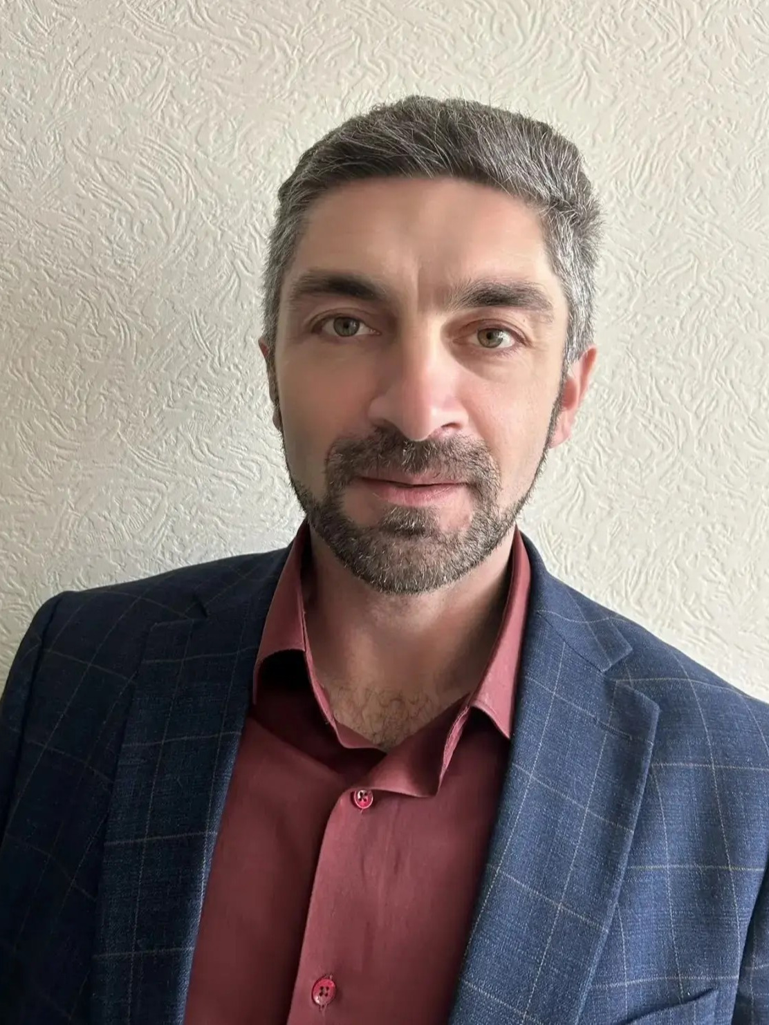Устян Арам Арамович.